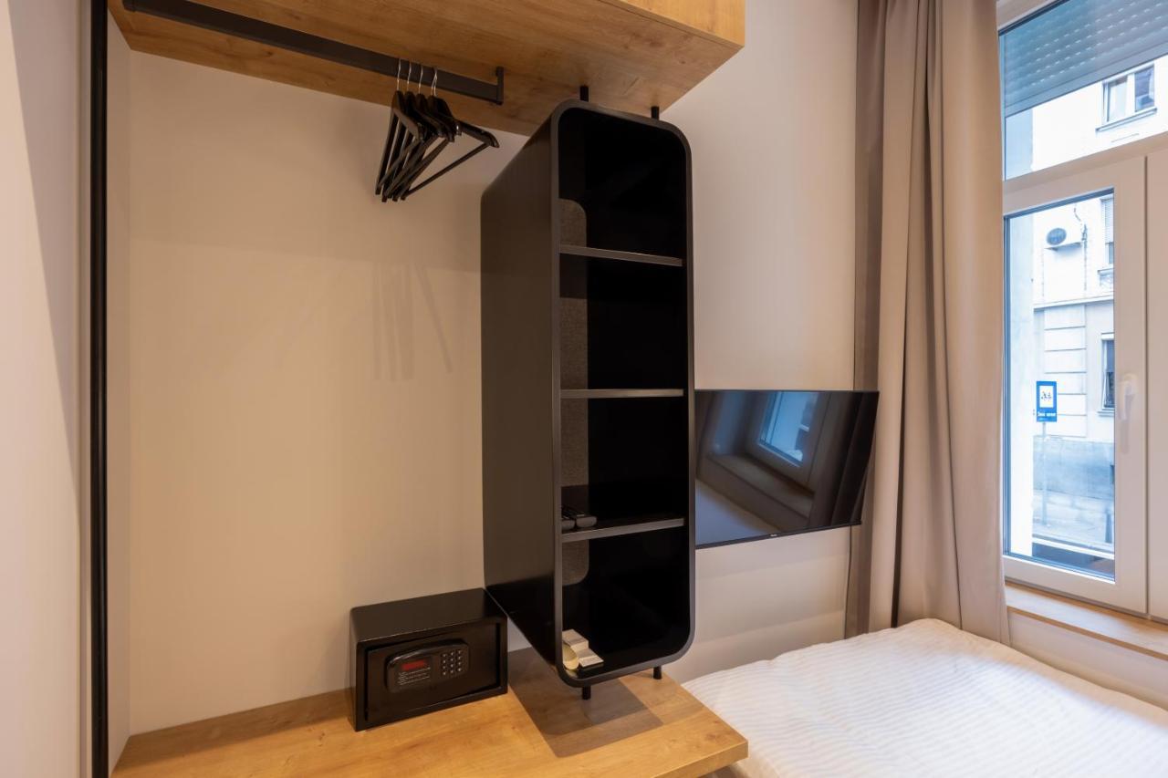 Hop Inn Rooms & Suites Belgrado Exterior foto