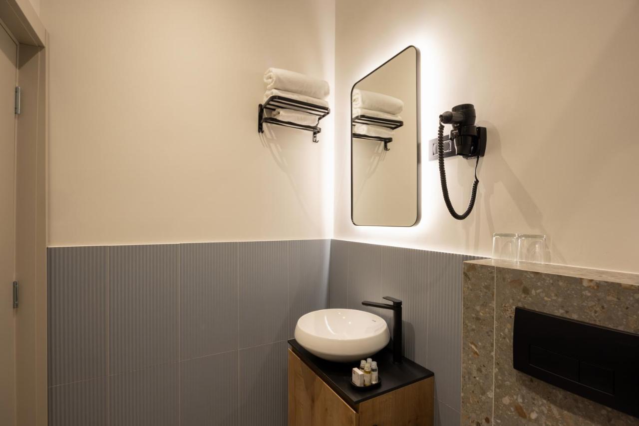 Hop Inn Rooms & Suites Belgrado Exterior foto