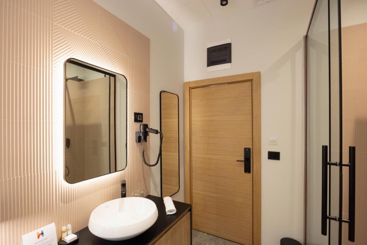 Hop Inn Rooms & Suites Belgrado Exterior foto
