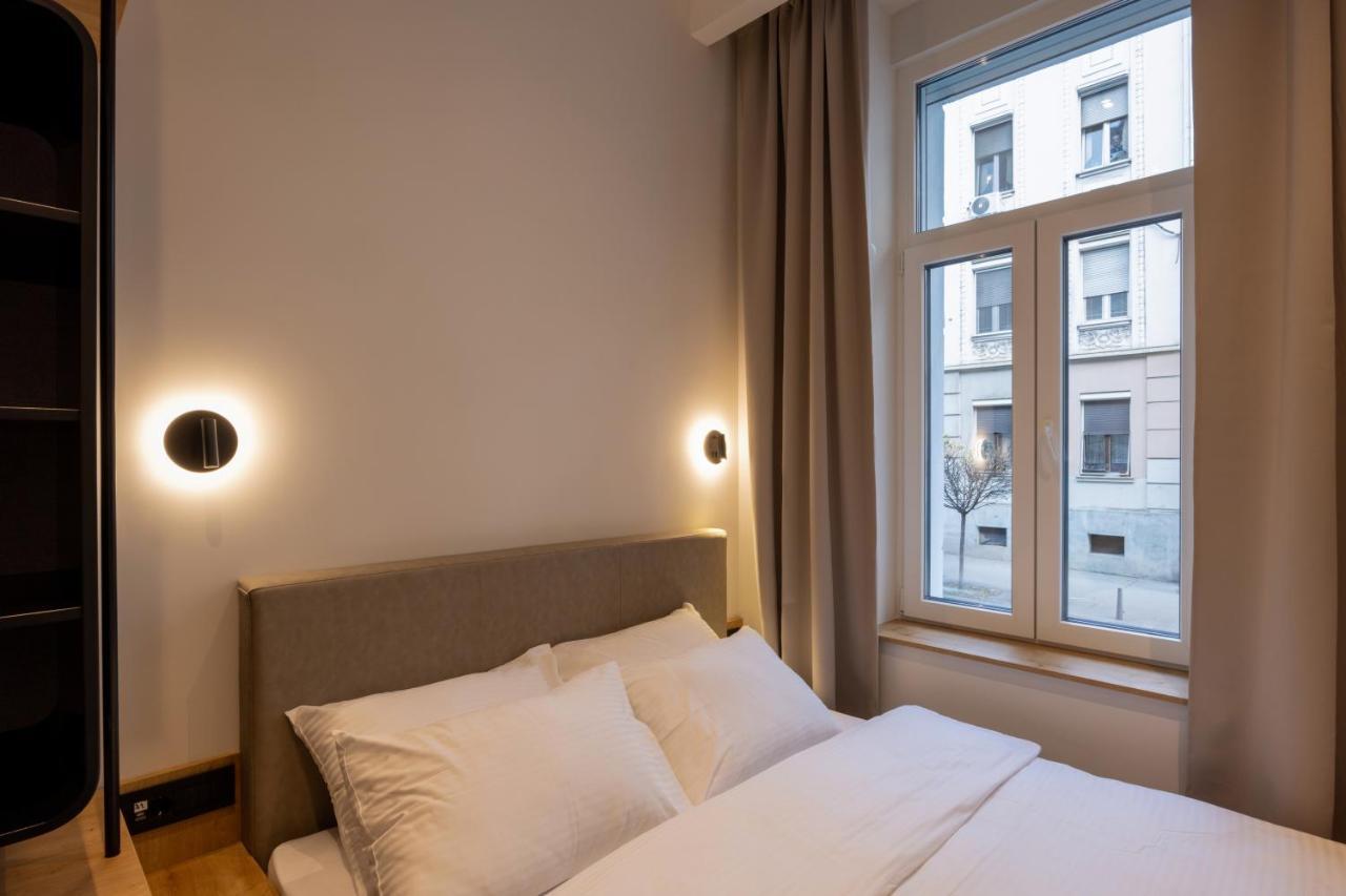 Hop Inn Rooms & Suites Belgrado Exterior foto