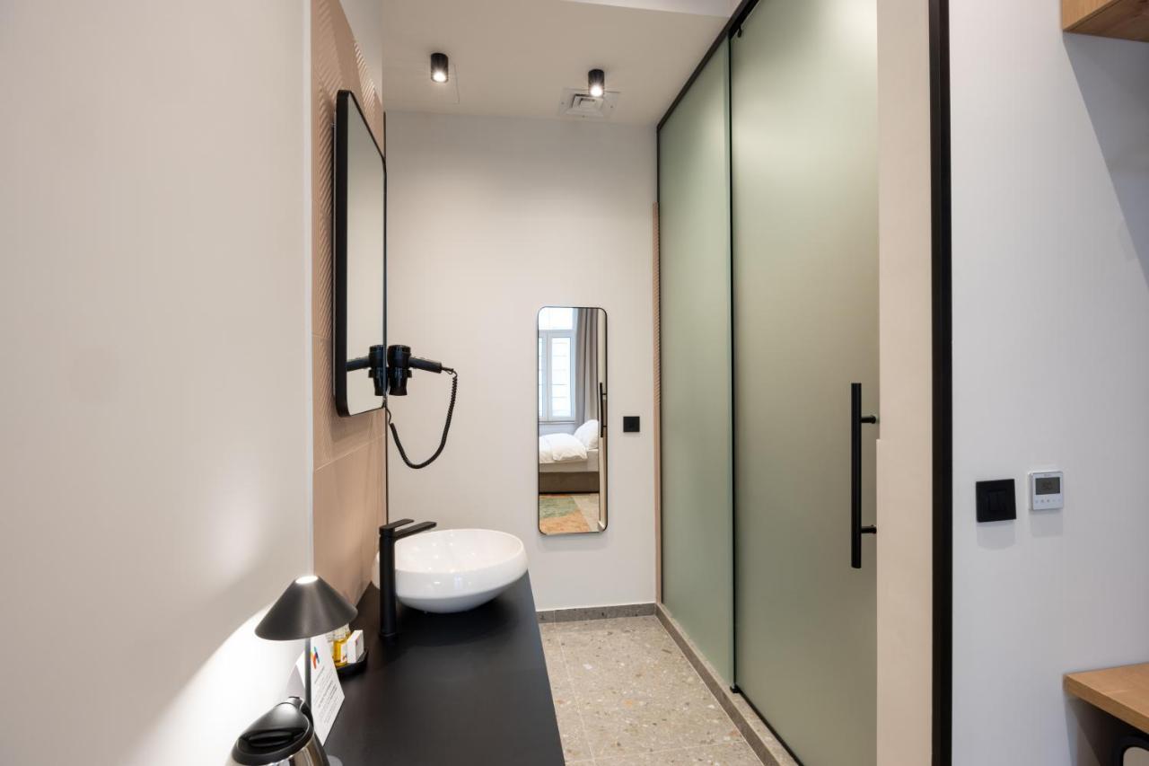 Hop Inn Rooms & Suites Belgrado Exterior foto