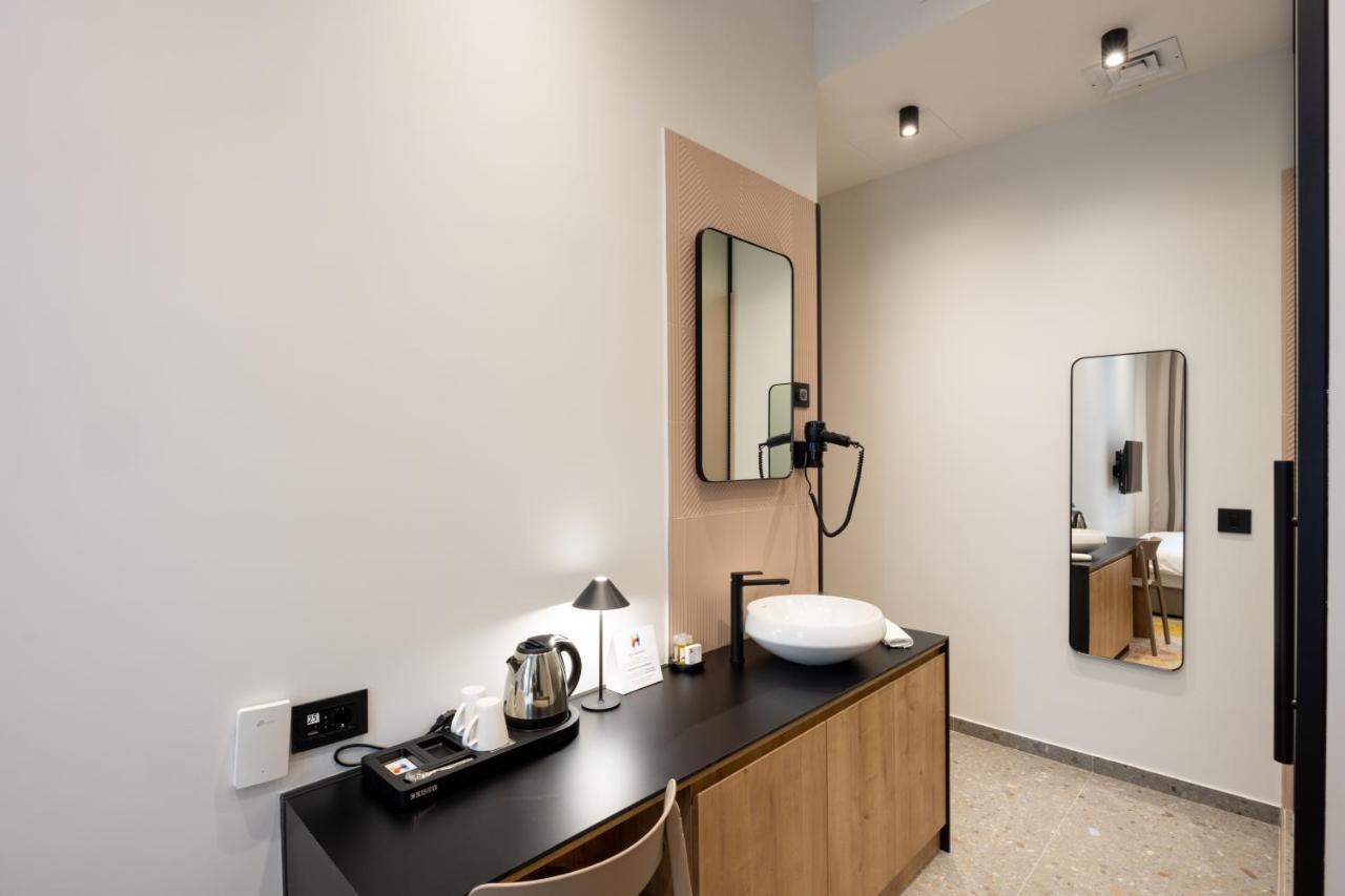 Hop Inn Rooms & Suites Belgrado Exterior foto