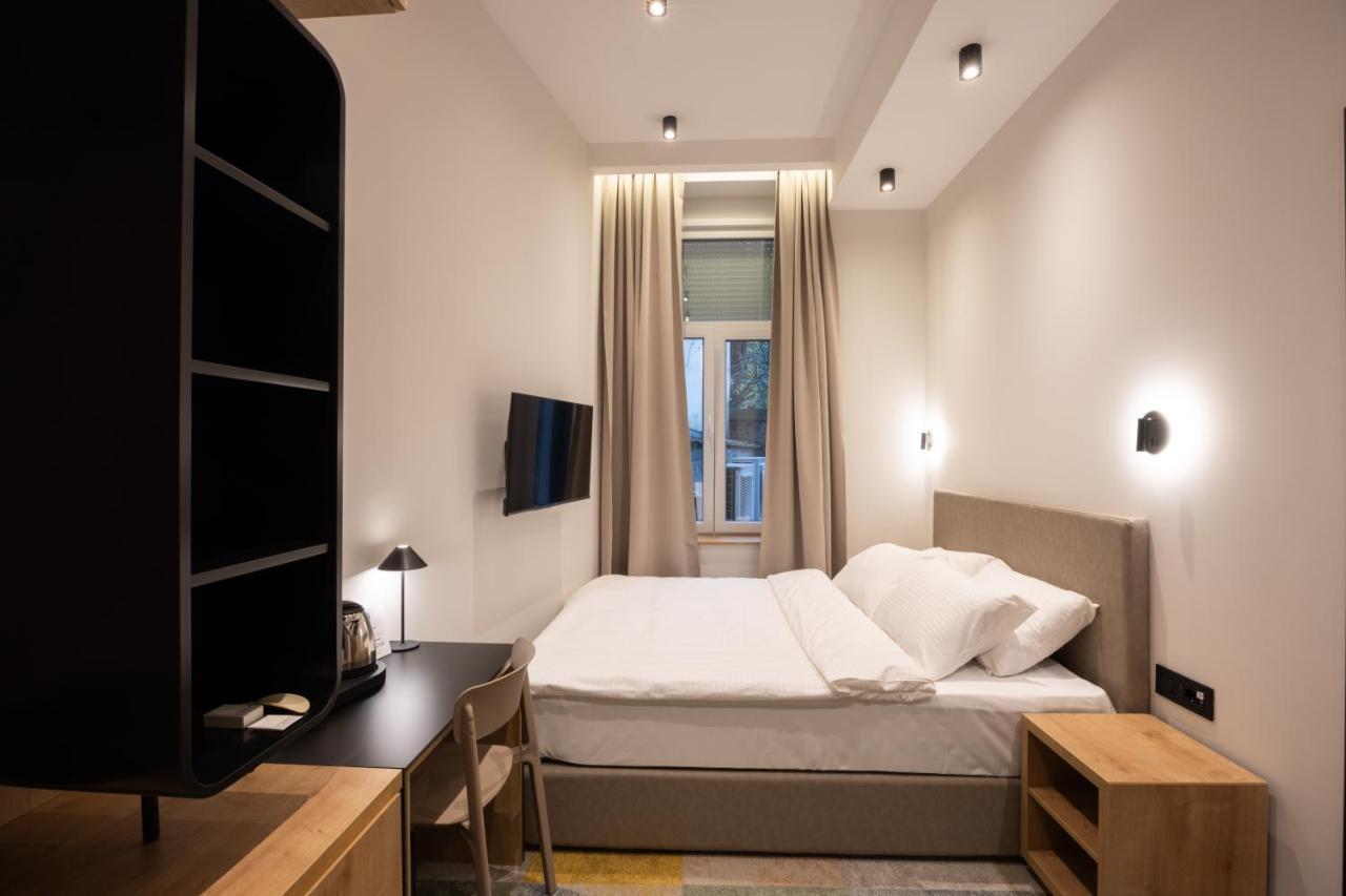 Hop Inn Rooms & Suites Belgrado Exterior foto