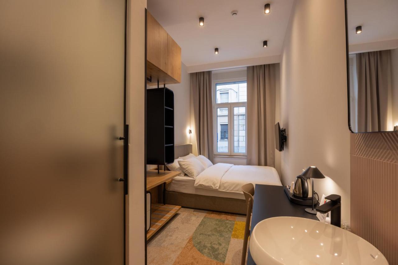 Hop Inn Rooms & Suites Belgrado Exterior foto